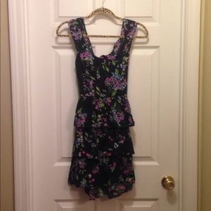 Size small Floral dress 🌷